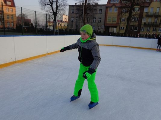  Grafika #3: DOSKONALIMY JAZDĘ NA ŁYŻWACH grafika