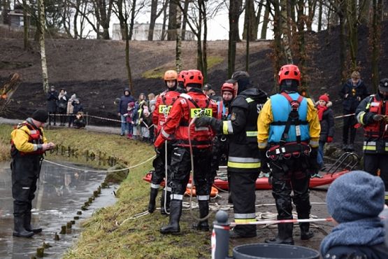  Grafika #5: BEZPIECZNE FERIE grafika
