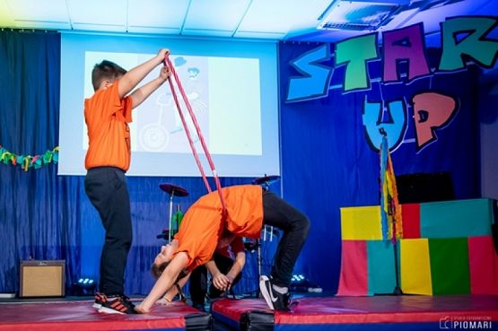  Grafika #16: START UP 2019 grafika