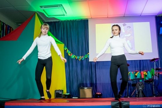  Grafika #32: START UP 2019 grafika