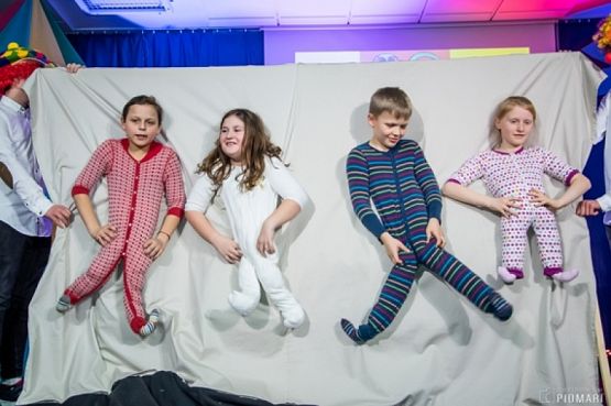  Grafika #49: START UP 2019 grafika