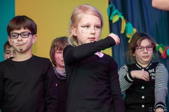  Grafika #82: START UP 2019 grafika