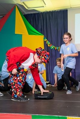  Grafika #94: START UP 2019 grafika