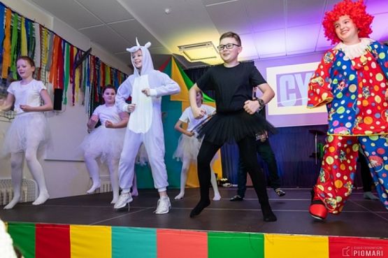  Grafika #104: START UP 2019 grafika