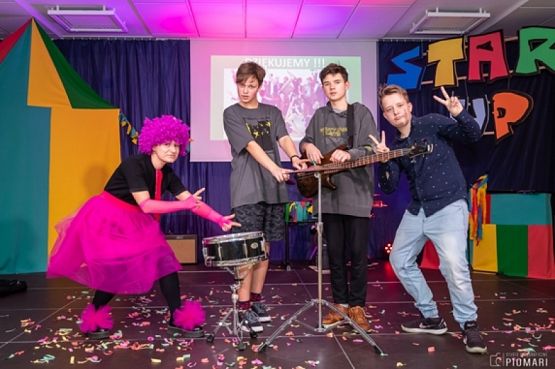  Grafika #136: START UP 2019 grafika