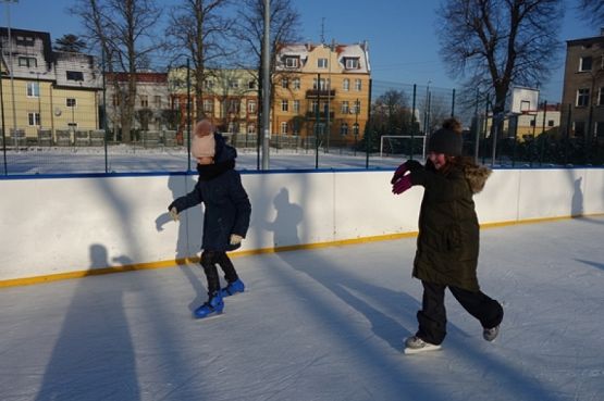  Grafika #12: WF ZIMĄ NA LODOWISKU grafika