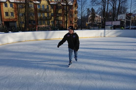  Grafika #18: WF ZIMĄ NA LODOWISKU grafika