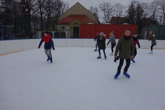 Grafika #25: WF ZIMĄ NA LODOWISKU grafika