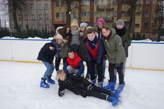  Grafika #26: WF ZIMĄ NA LODOWISKU grafika