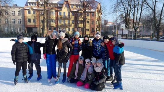  Grafika #38: WF ZIMĄ NA LODOWISKU grafika