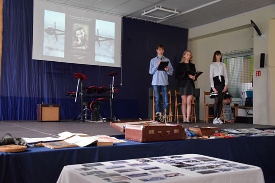  Grafika #2: Międzynarodowy Dzień Pamięci o Ofiarach Holokaustu grafika