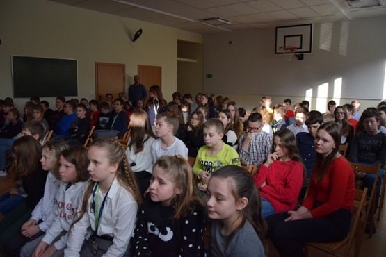  Grafika #5: Międzynarodowy Dzień Pamięci o Ofiarach Holokaustu grafika