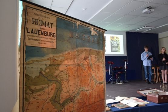  Grafika #7: Międzynarodowy Dzień Pamięci o Ofiarach Holokaustu grafika