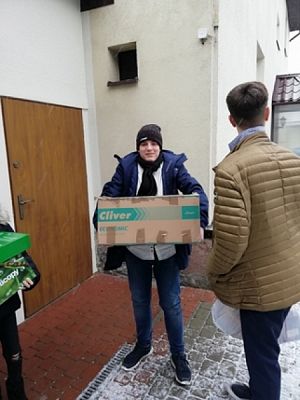  Grafika #3: Podziękowanie dla rodziców i uczniów SJSP, w zorganizowaniu paczek dla potrzebujących rodzin grafika