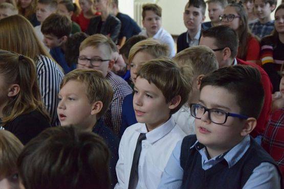  Grafika #2: WIGILIE KLASOWE I WSPÓLNE KOLĘDOWANIE - fotorelacja grafika