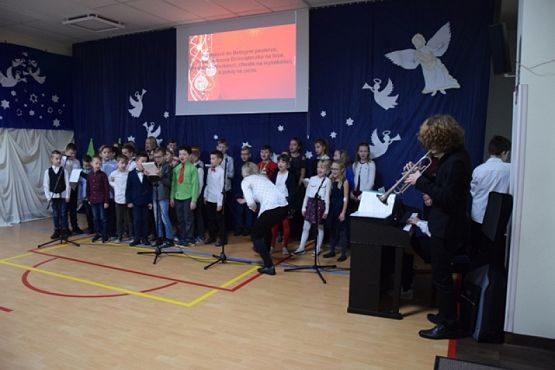  Grafika #7: WIGILIE KLASOWE I WSPÓLNE KOLĘDOWANIE - fotorelacja grafika