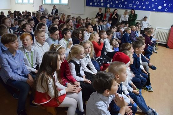  Grafika #9: WIGILIE KLASOWE I WSPÓLNE KOLĘDOWANIE - fotorelacja grafika