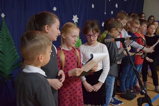  Grafika #11: WIGILIE KLASOWE I WSPÓLNE KOLĘDOWANIE - fotorelacja grafika