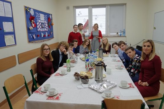  Grafika #23: WIGILIE KLASOWE I WSPÓLNE KOLĘDOWANIE - fotorelacja grafika