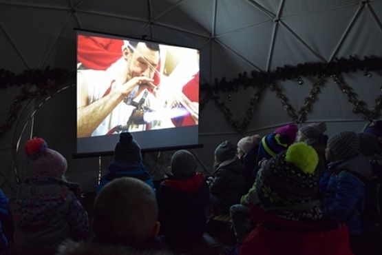  Grafika #1: Przystanek Świętego Mikołaja grafika