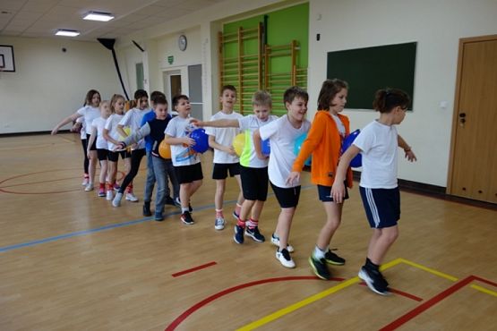  Grafika #4: MIKOŁAJKI W KLASIE IVB grafika