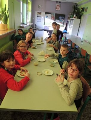  Grafika #1: Klasa IIa obchodziła Światowy Dzień Pluszowego Misia grafika