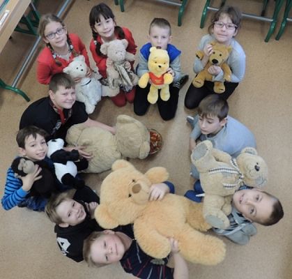  Grafika #2: Klasa IIa obchodziła Światowy Dzień Pluszowego Misia grafika