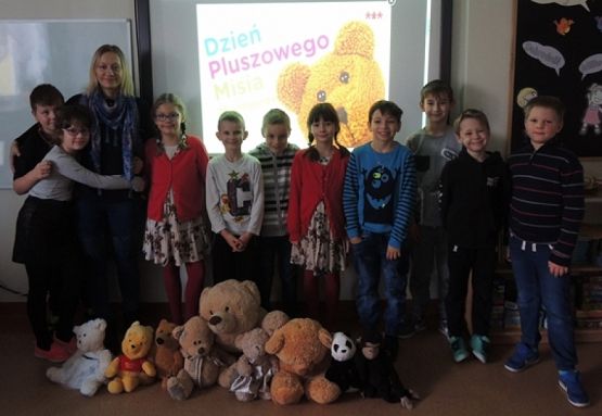  Grafika #7: Klasa IIa obchodziła Światowy Dzień Pluszowego Misia grafika