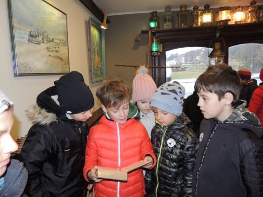  Grafika #8: Zwiedzanie Galerii na Wyspie grafika