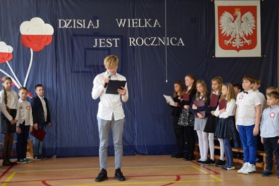  Grafika #4: 100 lecie odzyskania przez Polskę niepodległości . grafika