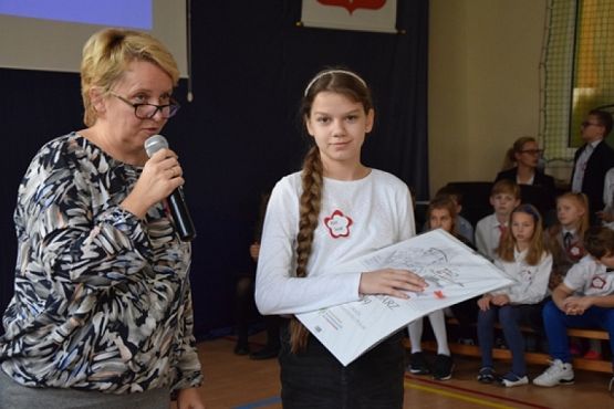  Grafika #8: 100 lecie odzyskania przez Polskę niepodległości . grafika