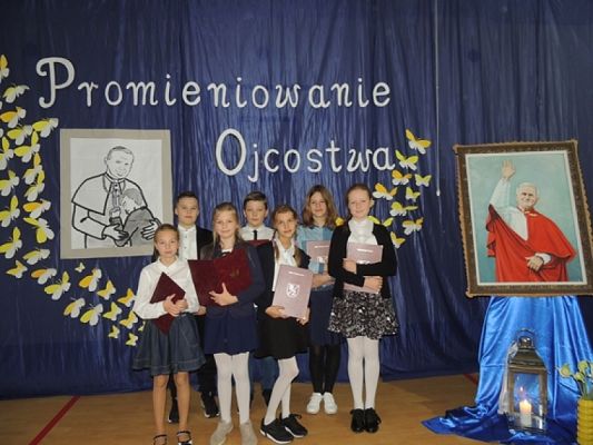  Grafika #0: ,,NIE MA LEPSZEGO, OD JANA PAWŁA II… grafika