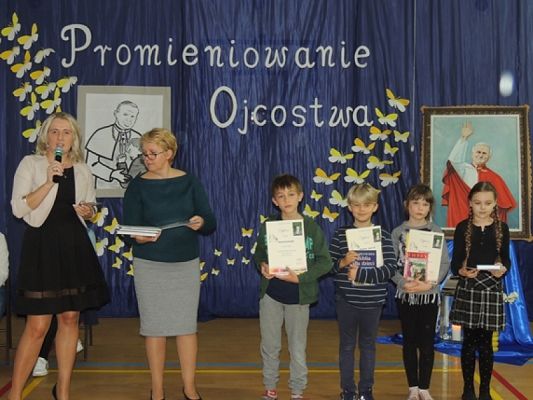  Grafika #10: ,,NIE MA LEPSZEGO, OD JANA PAWŁA II… grafika