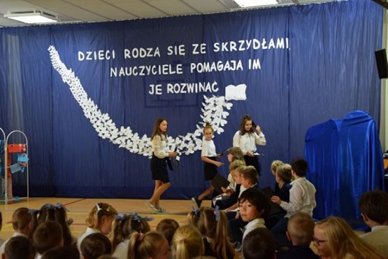  Grafika #5: Akademia z okazji Dnia Edukacji Narodowej grafika