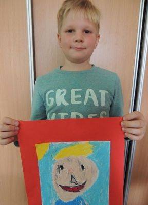  Grafika #4: UBIERZ SIĘ W UŚMIECH! JEST W JEDNYM ROZMIARZE A PASUJE DO KAŻDEGO! grafika