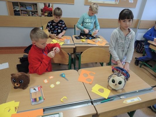  Grafika #9: UBIERZ SIĘ W UŚMIECH! JEST W JEDNYM ROZMIARZE A PASUJE DO KAŻDEGO! grafika