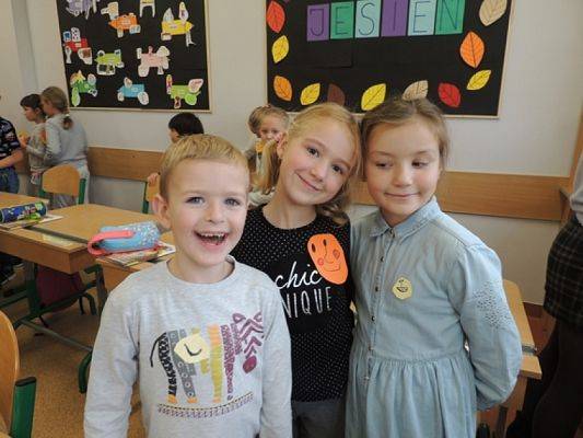  Grafika #13: UBIERZ SIĘ W UŚMIECH! JEST W JEDNYM ROZMIARZE A PASUJE DO KAŻDEGO! grafika