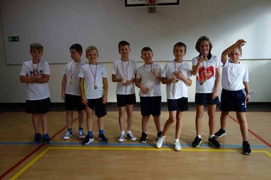  Grafika #9: Dzień Chłopaka kl IVb grafika