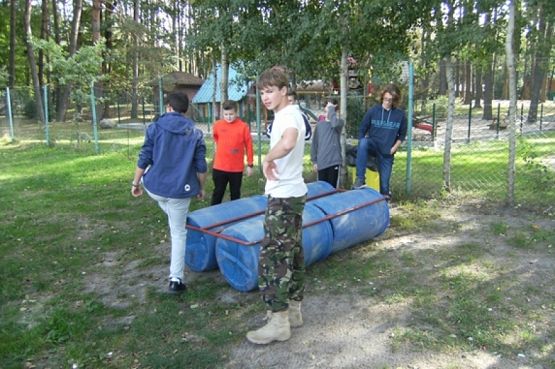  Grafika #0: KLASY SIÓDME W ŁAPINIE grafika