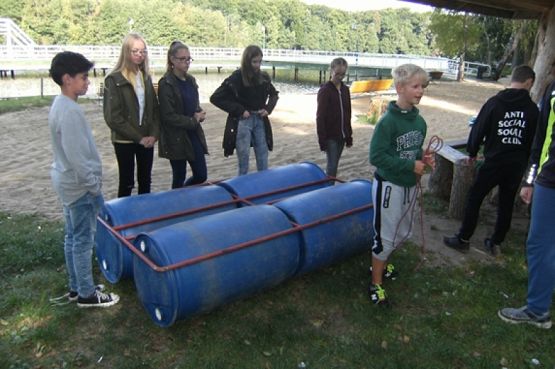  Grafika #4: KLASY SIÓDME W ŁAPINIE grafika