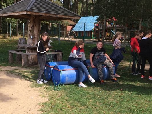  Grafika #7: KLASY SIÓDME W ŁAPINIE grafika