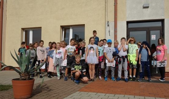  Grafika #2: Sprzątanie Świata kl IV grafika