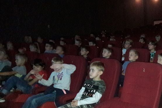  Grafika #3: Wyjście do kina Fregata grafika