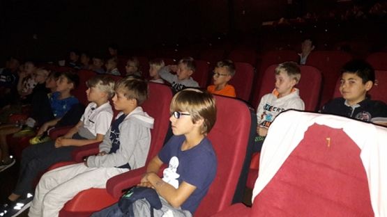  Grafika #4: Wyjście do kina Fregata grafika