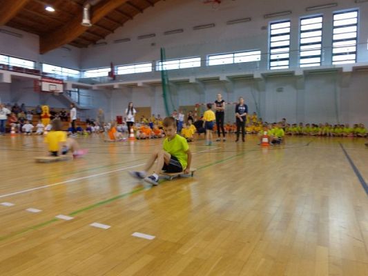  Grafika #4: Konkurs Sportowy dla klas I-III Kto z nas lepiej i prędzej grafika