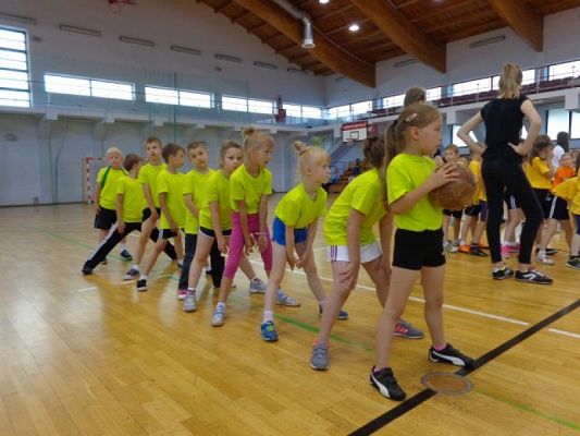  Grafika #5: Konkurs Sportowy dla klas I-III Kto z nas lepiej i prędzej grafika