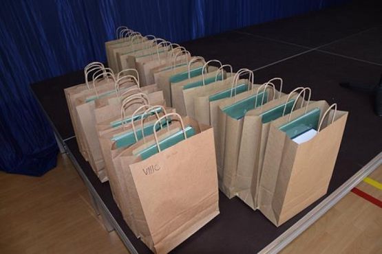  Grafika #2: Zakończenie roku szkolnego 2019/2020 oraz pożegnanie absolwentów grafika