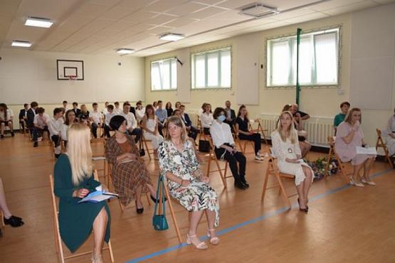  Grafika #9: Zakończenie roku szkolnego 2019/2020 oraz pożegnanie absolwentów grafika