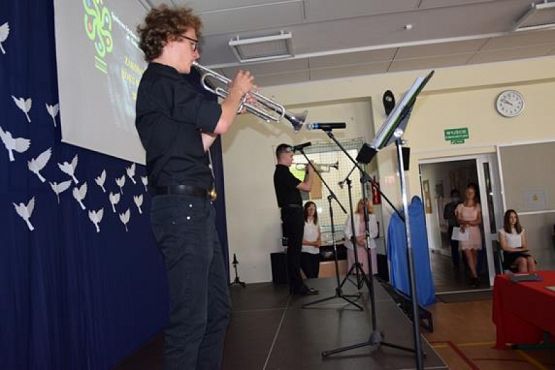  Grafika #21: Zakończenie roku szkolnego 2019/2020 oraz pożegnanie absolwentów grafika