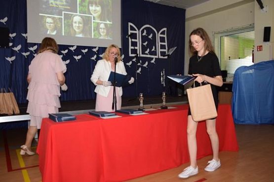  Grafika #26: Zakończenie roku szkolnego 2019/2020 oraz pożegnanie absolwentów grafika